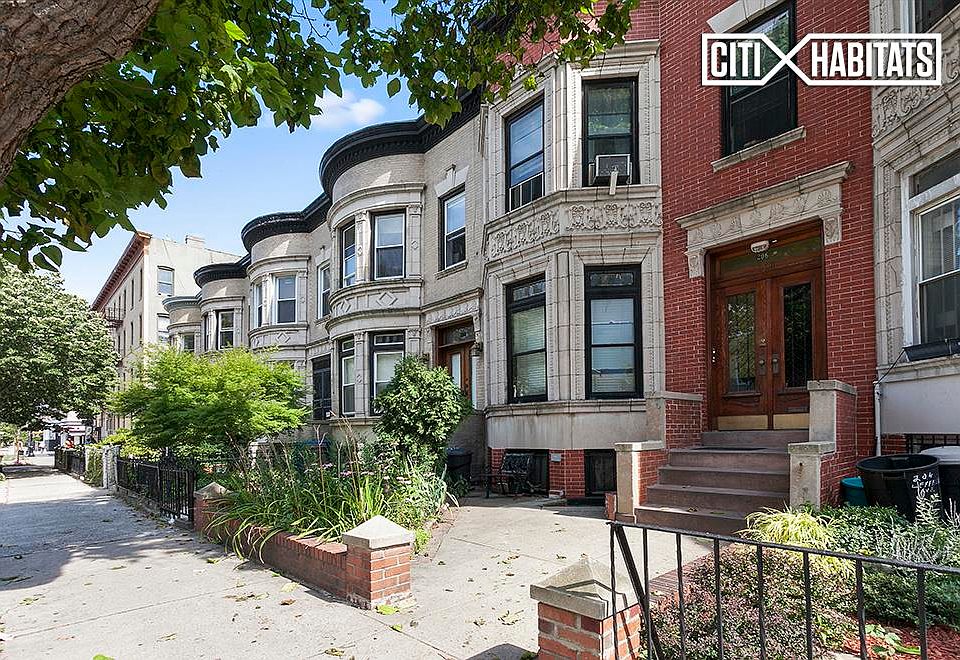 1st image of 206 Lefferts Ave
