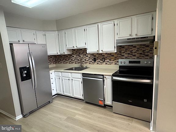 2nd image of 1001 Spring Gate Rd APT 3A