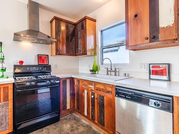 5th image of 6844 N Figueroa St