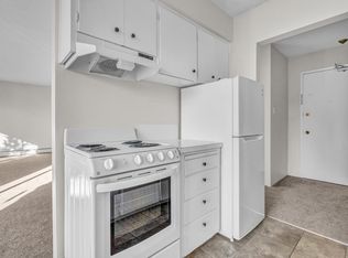 2320 Woodland Dr #301, Vancouver, BC V5N3P2