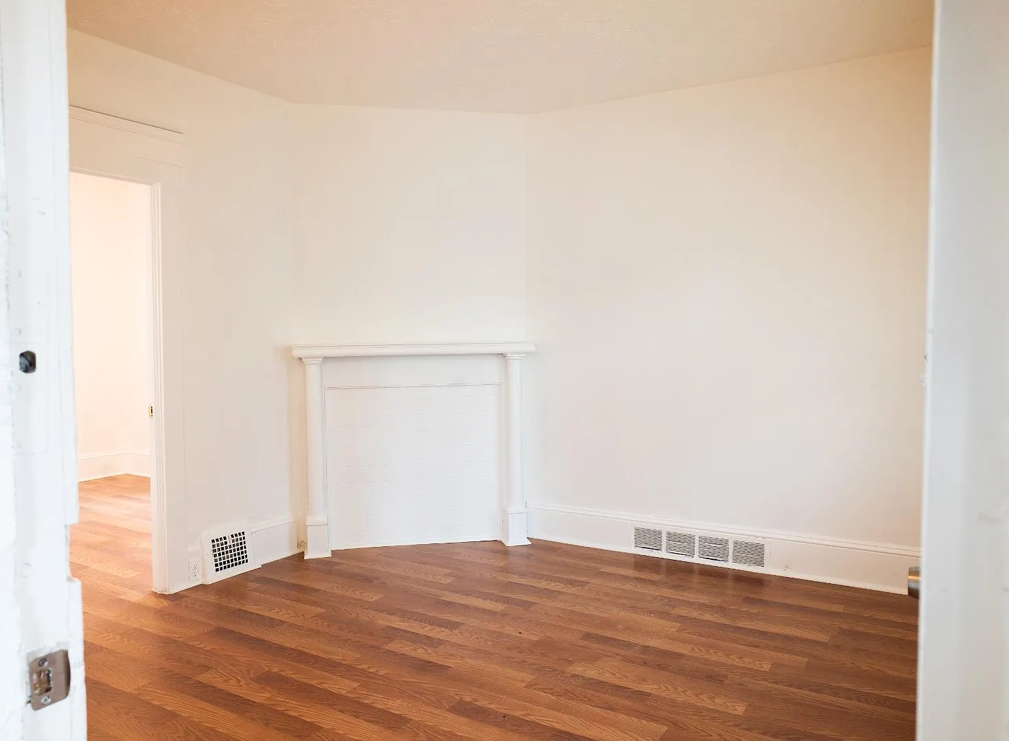 906 E 76th St - Unit 2 — Photo 1