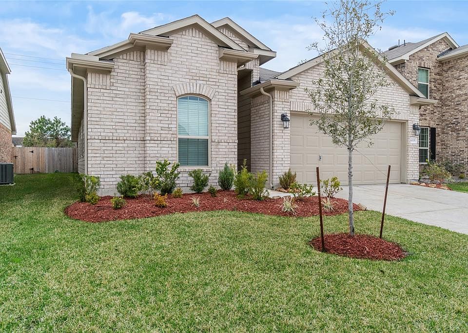 1st image of 6115 Carpenters Cove Ln