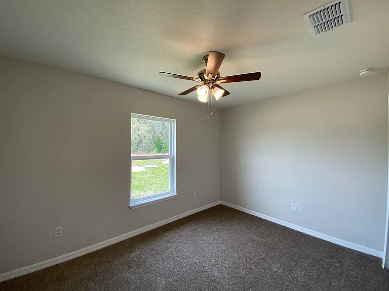 202 Locust Pass Ter — Photo 18