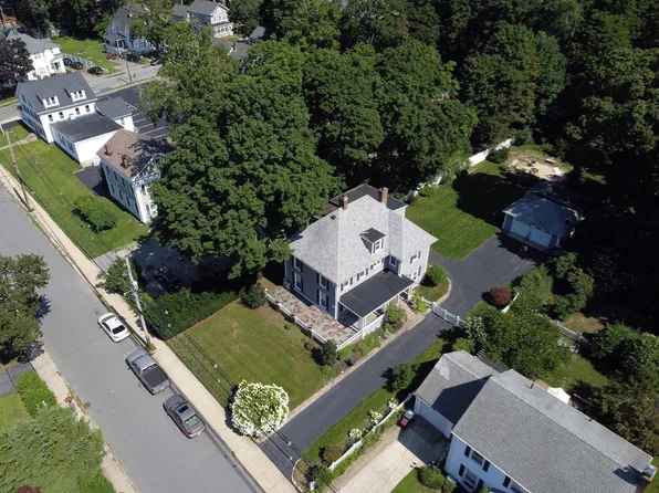35 Peirce St, Middleboro, MA 02346