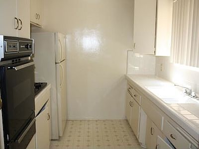 3rd image of 11804 Kiowa Ave APT 4