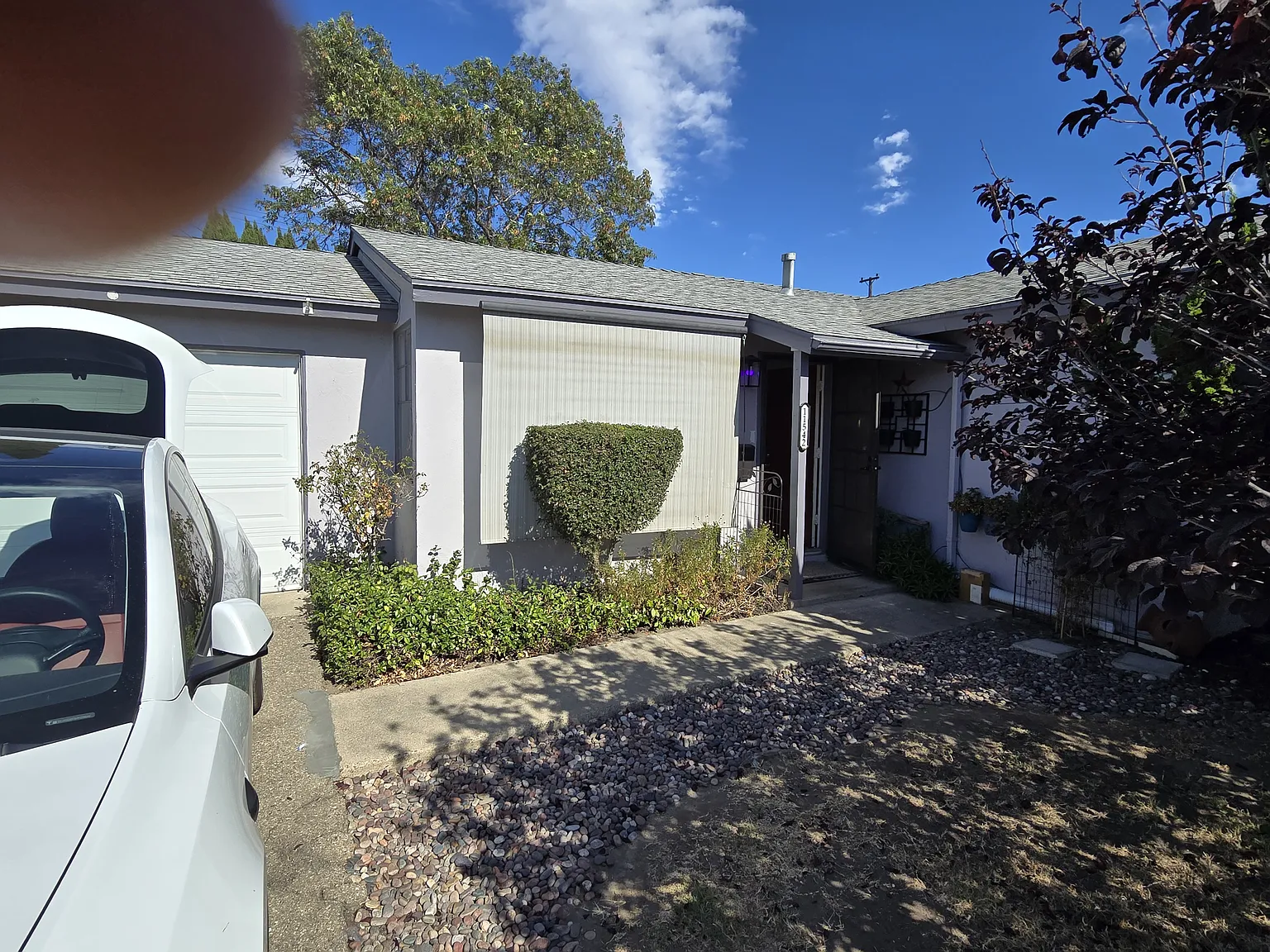 3 bed, 946 sqft, $2,600 — Photo 2