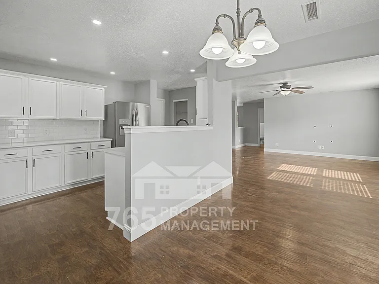 2641 Massasoit Ln — Photo 16