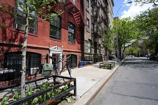 Rented by Compass | media 5