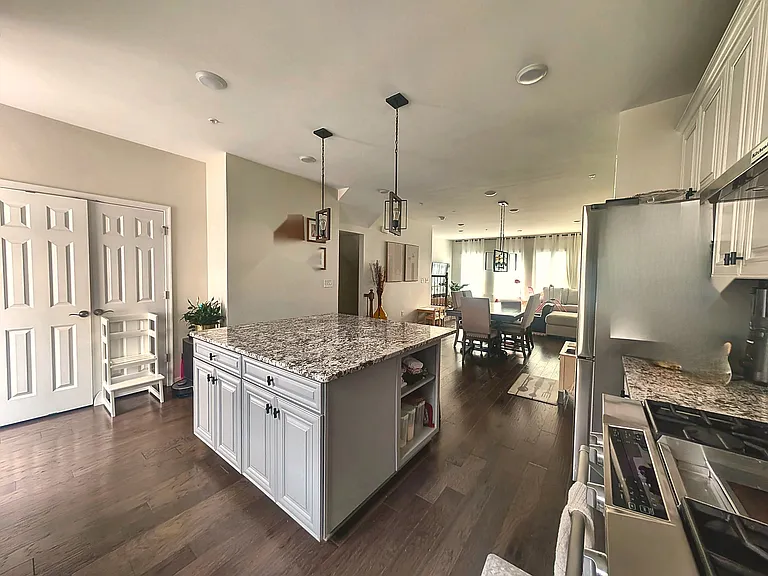 44 Litchfield Ln — Photo 23