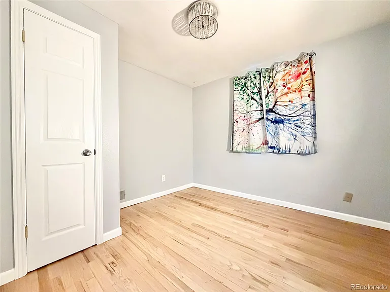 1285 W Gill Pl — Photo 20