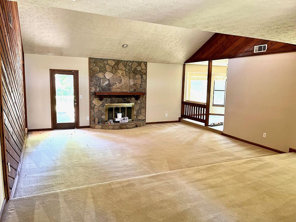 2nd image of 1463 Sugarmaple Ct SW #1