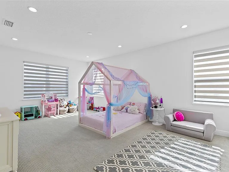9445 Santorini Dr — Photo 32