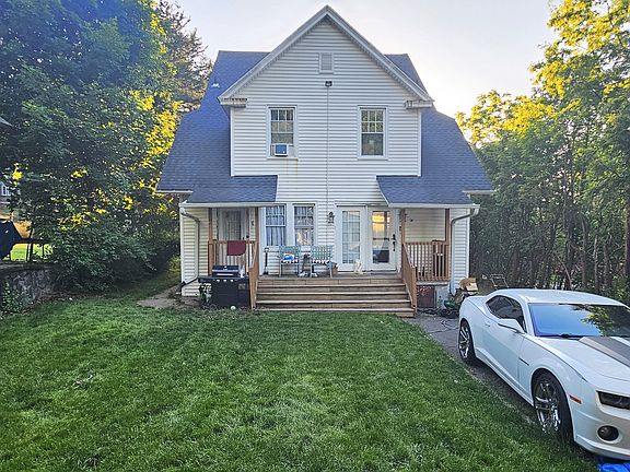 3rd image of 21 Coniston Ave #2