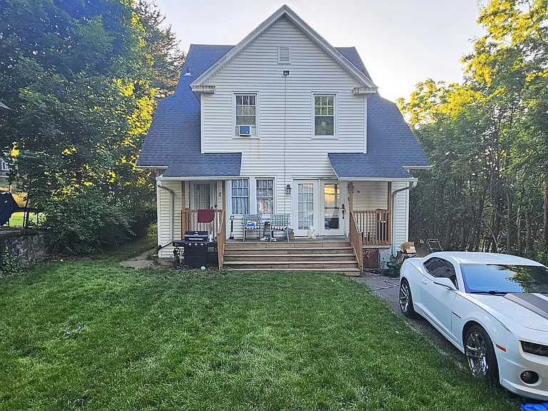 21 Coniston Ave #2 — Photo 3