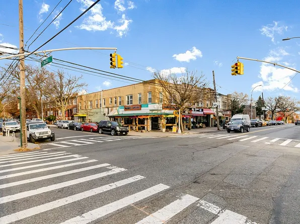 4501 Ditmars Blvd, Long Island City, NY 11105