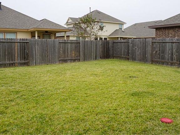 5th image of 945 Francesca Ct