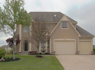 4516 SW Gull Point Dr, Lees Summit, MO 64082