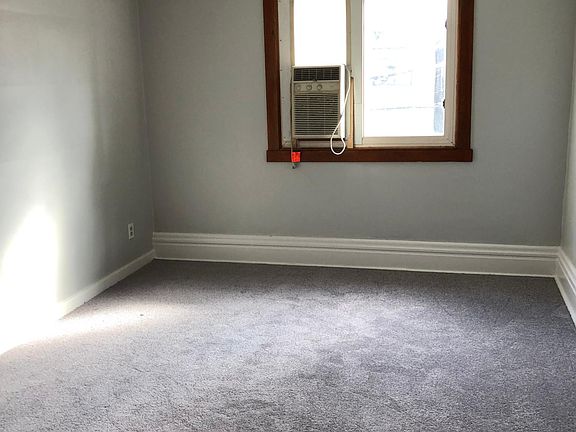 15x11 Bedroom