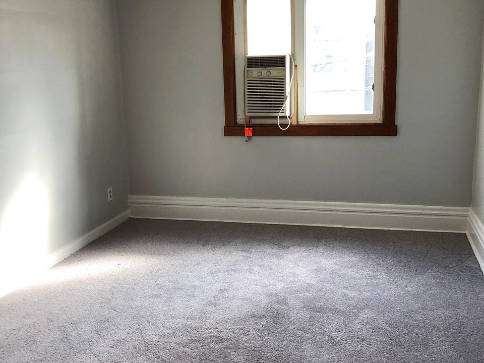 15x11 Bedroom