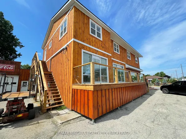 335 Wellington St, Pt Colborne, ON L3K 2K4