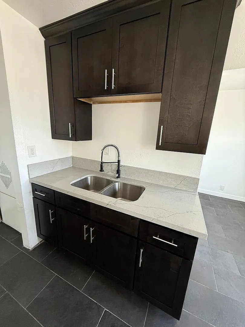 Spacious 3bed2bath Apartment in South LA — Photo 1