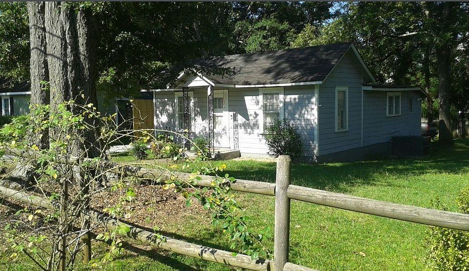 1st image of 4220 Weaver St SE