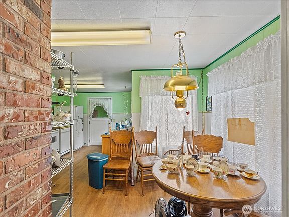 4th image of 17325 84th Avenue NW