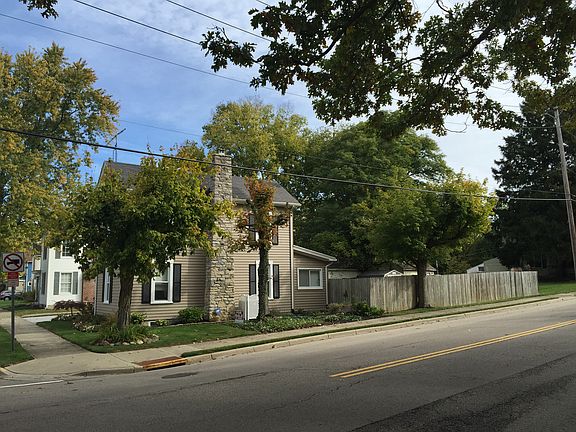 3rd image of 442 S 5th St