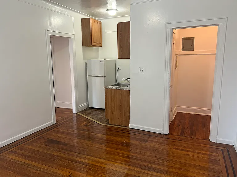 20217 43rd Ave #B4 — Photo 2