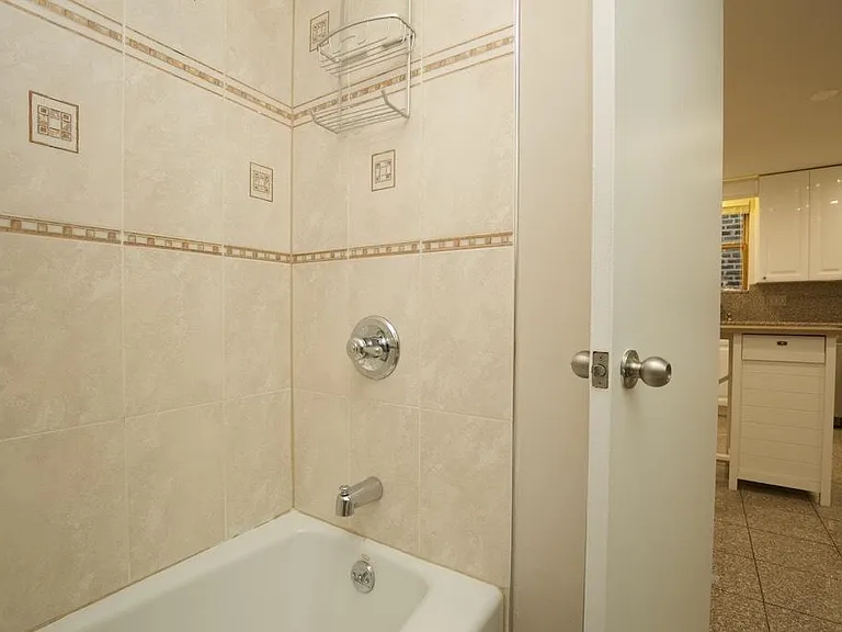 2626 W Superior St #2 — Photo 15