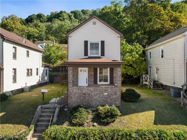 724 Virginia Ave, Follansbee, WV 26037