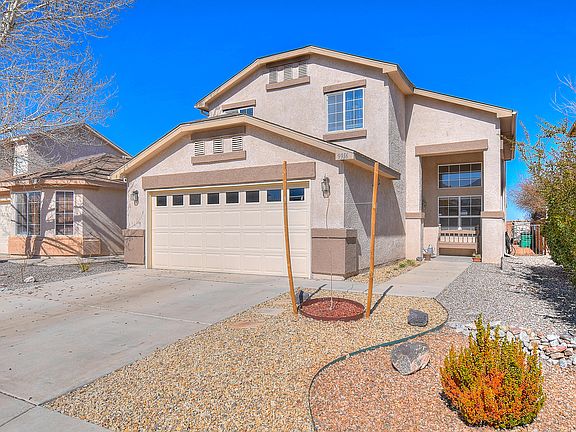 3rd image of 9916 Sunshine Mesa Dr NW