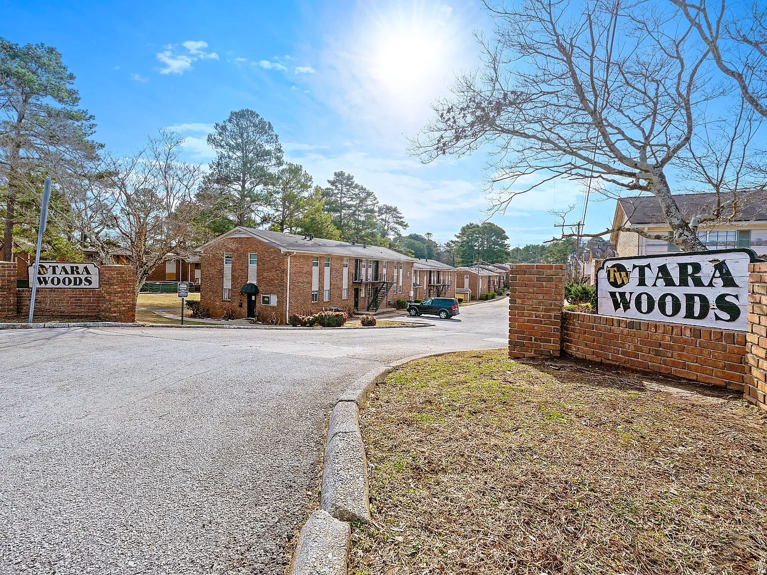 Tara Woods Apartments — Photo 1