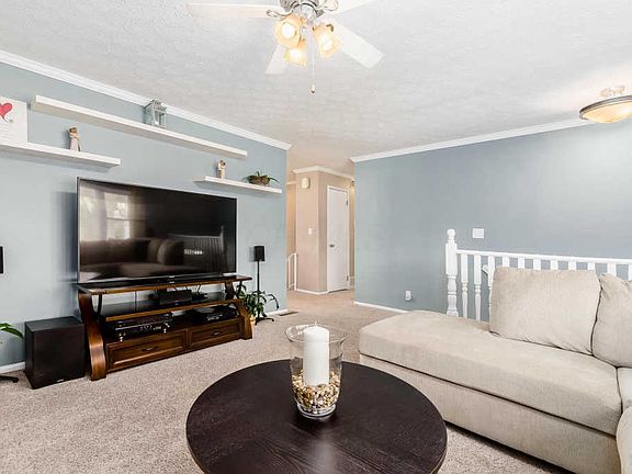 4th image of 517 Amesbury Dr