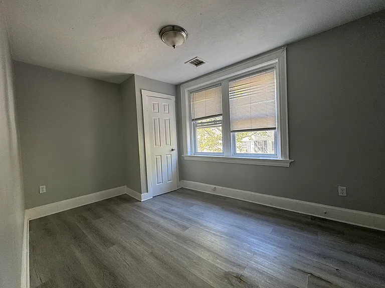 213 Ferry St #1A — Photo 9