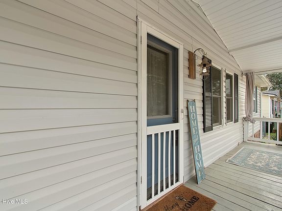 5th image of 528 Live Oak Drive