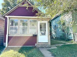 1216 W 2nd St, Sioux City, IA 51103