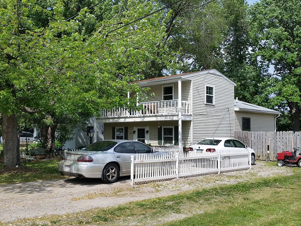 2nd image of 1107 Adams St