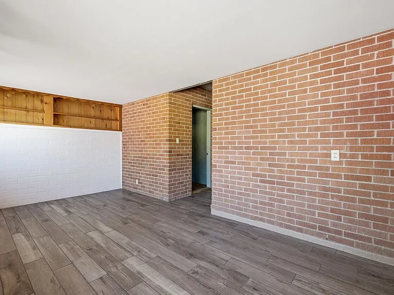 626 N Venice Ave — Photo 12