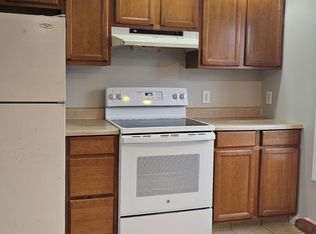 1289 Stafford Rd, Tiverton, RI 02878