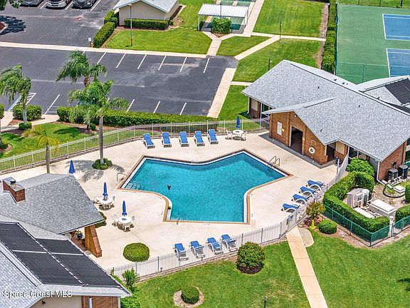 4th image of 4165 Green Oak Dr