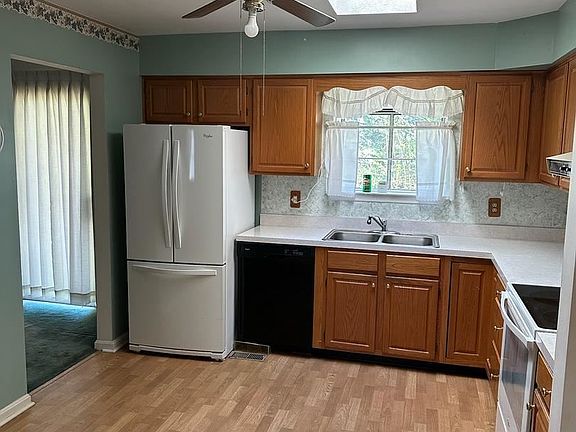 4th image of 22060 Clipper Dr