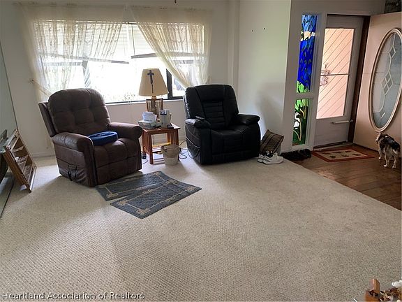 4th image of 709 S Egret St