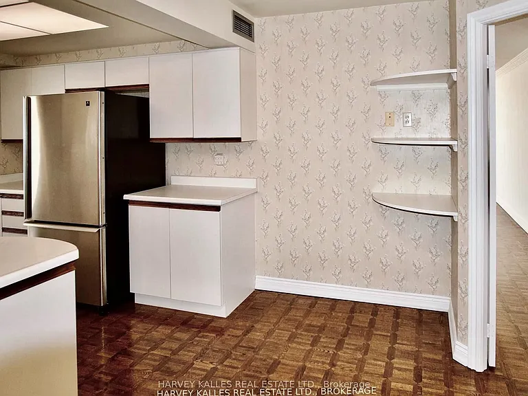 65 Spring Garden Ave #1811 — Photo 9