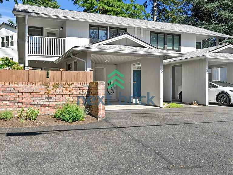 100 108th Ave SE #BELLEVUE 100 — Photo 2
