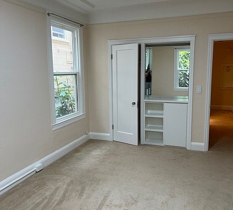 4th image of 960 Pine St #24