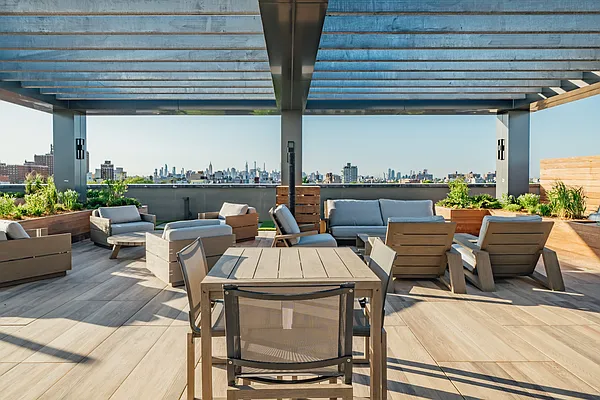 Rented by Nooklyn NYC LLC | media 101