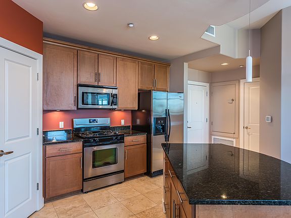 4th image of 945 E Playa Del Norte Dr