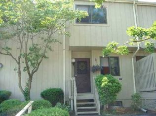 121 Watch Hill Rd, Branford, CT 06405