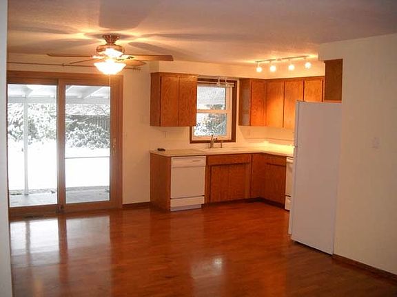 3rd image of 2317 Boulevard Ct SE
